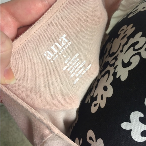 ANA romantic top - Picture 5 of 5